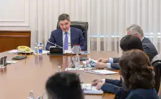 На совещании обсуждены вопросы финансирования частных школ и выявлены нарушения в отчетности.