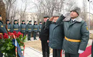 В Астане прошло мероприятие в честь 115-летия Бауыржана Момышулы с участием Министерства обороны и ветеранов