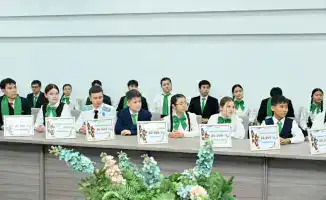 Встреча Акима области с одаренными школьниками региона и перспективы стипендий