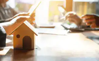 Жилищная помощь в Казахстане: Влияние компенсаций коммунальных платежей на уязвимые семьи