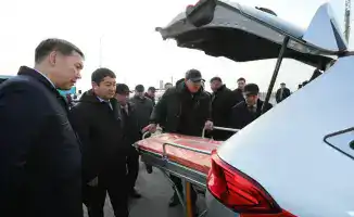 В Мангистауской области передали 18 новых санитарных автомобилей для медицинских учреждений