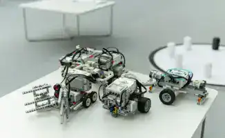 Соревнования по робототехнике для детей и подростков в клубе Órken