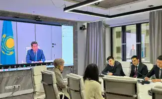 Айдарбек Сапаров встречает граждан для обсуждения вопросов науки и земли