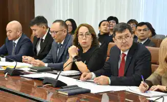 Под флагом качества: Министр просвещения Казахстана собирает лидеров для навигации в образовательных водах