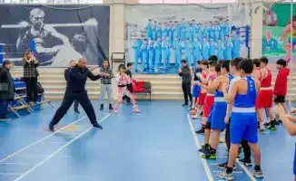 Рой Джонс мастер-класс для молодежи в Астане