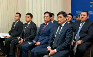 Личный прием акима области в Семее вопросы жителей медицинская помощь водоснабжение благоустройство