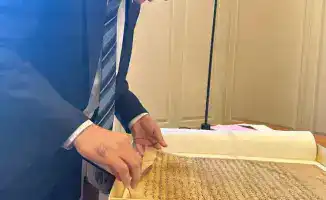 Казахстанские ученые изучают методы работы с редкими рукописями в Гарварде