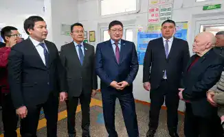 Жители села Тарбагатай обсуждают насущные проблемы с акимом области