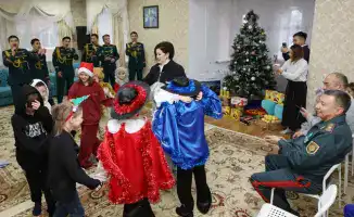 Национальная гвардия поздравления детям из детских домов Новый год