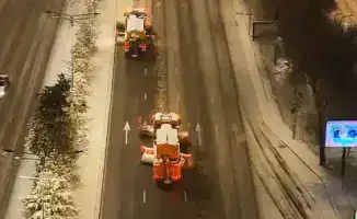 Снегопад в Алматы: коммунальные службы активизировали работу для очистки улиц