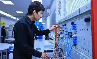 Введение новых специальностей в колледжах Карагандинской области: влияние на рынок труда и подготовку специалистов