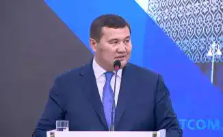 Аким Кызылординской области прокомментировал ситуацию с заказными лайками и комментариями, а также скриншотами, на которых учителей школ якобы принуждали к активному участию в социальных сетях.