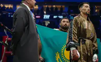 Жанибек Алимханулы призывает казахстанских фанатов поддержать его перед боем за три титула