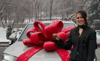 Золотые перчатки и роскошные дары: Казахстанские чемпионки мира по боксу Алуа Балкибекова и Назым Кызайбай получили щедрые подарки за свои спортивные подвиги