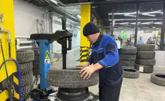 Шиномонтажники Астаны: кто крутит быстрее и лучше?