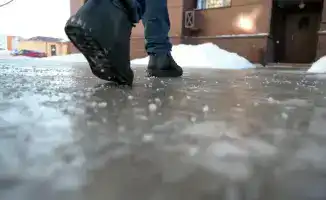 Астана сталкивается с дождем: коммунальные службы усиливают работу для обеспечения безопасности горожан