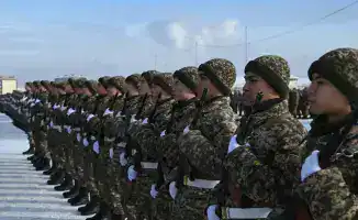 Принятие Военной присяги 600 солдат в Конаеве и Усть-Каменогорске: укрепление военного духа и патриотизма в обществе