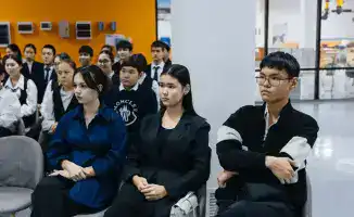 Экологическая акция Таза Қазақстан встреча с молодёжью в Атырау