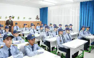 Открытие полицейского класса "Жас сақшы" в Карагандинской области: формирование будущих защитников закона и порядка