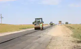 Асфальтирование дорог в Аксуском районе: Бейбит Исабаев акцентирует внимание на качестве работ