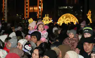 В Туркестане отметили Новый год с праздничными гуляниями и выступлениями артистов