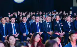 Итоги Года рабочих профессий в Атырау награждение специалистов и студентов