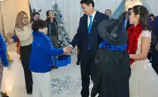 Президентская новогодняя ёлка в Алматы: внимание к детям из неблагополучных семей