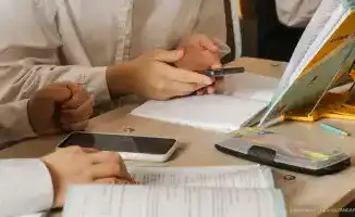 В Казыгуртском районе Туркестанской области объявлены два тендера на закупку ИИ-систем для поддержки психического здоровья детей, что вызвало интерес и обсуждение среди местных жителей и специалистов в области образования.