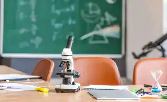 Естественные науки в одном сосуде: министр просвещения о новом подходе к обучению