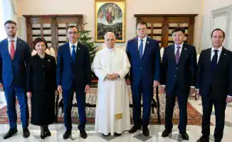 Президент Токаев приглашает Папу Римского Льва XIV с апостольским визитом в Казахстан