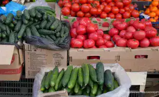 С 6 января в Казахстане начнётся контроль цен на фарш, огурцы, помидоры и ещё 14 социально значимых продуктов, сообщает министр торговли и интеграции Арман Шаккалиев.