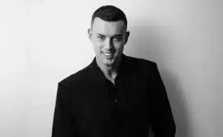 Социальные стереотипы под угрозой: казахстанский учитель с татуировками завоевывает сердца миллионов в TikTok