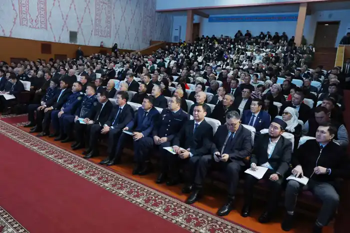 Обсуждение важных вопросов: Ербол Карашукеев встретился с жителями Байзакского района Павлодаре