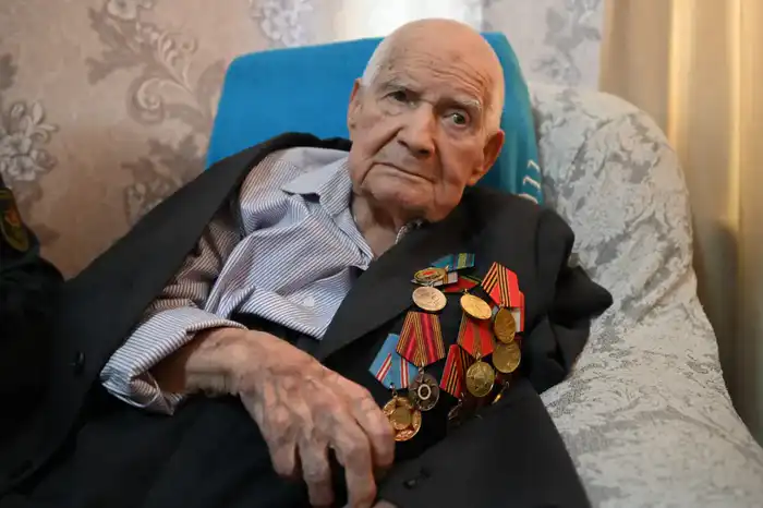 Поздравление ветерана Великой Отечественной войны с 100-летием: значимость памяти и признания вклада в историю Павлодаре