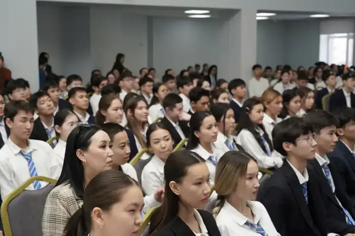 «Экономь воду – спаси будущее»: в Астане для школьников организован эко-час (5)