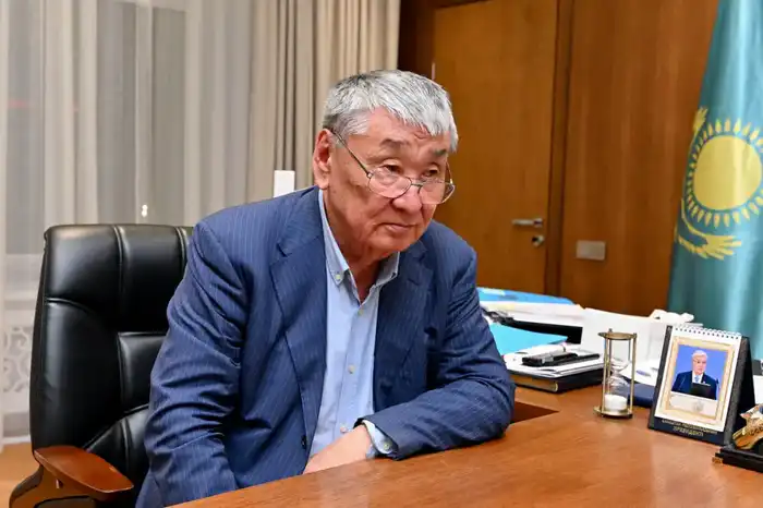 Встреча двух умов: аким области и поэт Иранбек Оразбаев обсуждают культурные горизонты Павлодаре