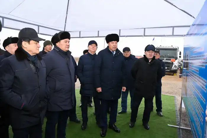 Глава региона ознакомился с ходом реконструкции автодороги «Шиели-Тайконыр» (4)