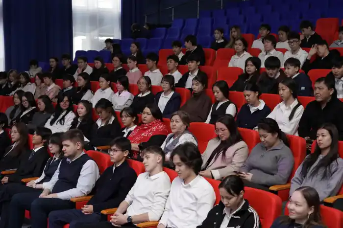 Игра Qarzhy Saqshysy в Астане для студентов и школьников повышение финансовой грамотности Павлодаре