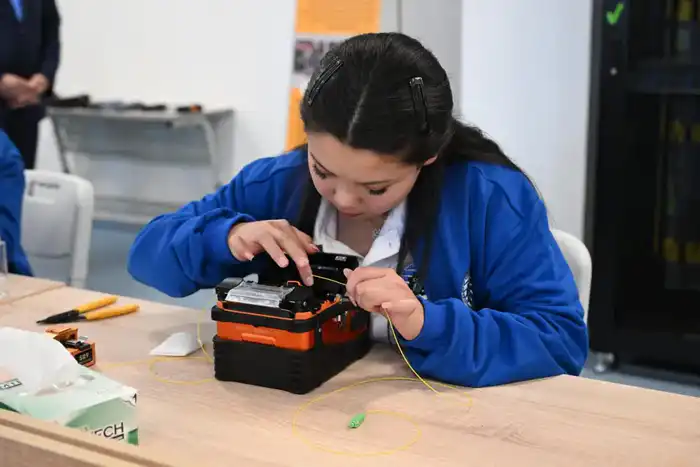 В Алматы открыт обновленный колледж телекоммуникаций и машиностроения (4)