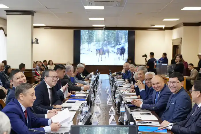 В столице состоялась международная конференция к 75-летию Алибека Аскара (2)