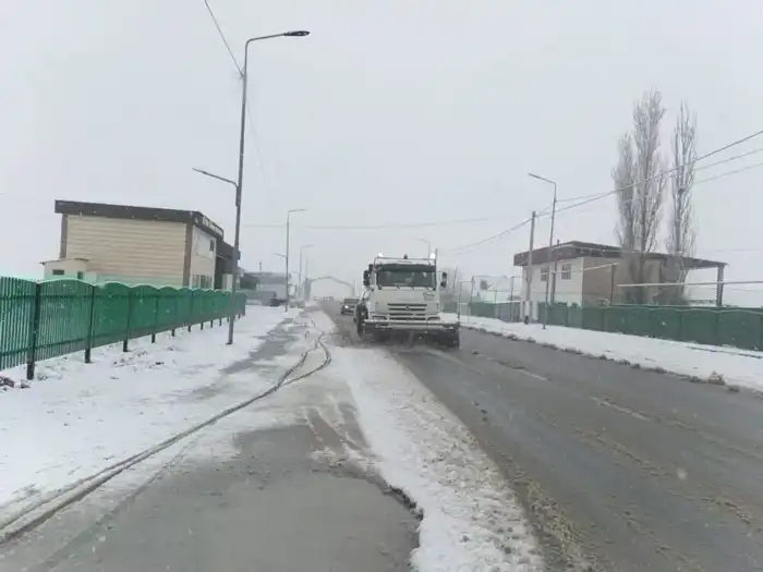 Махтаарал готовится к снегопаду Павлодаре