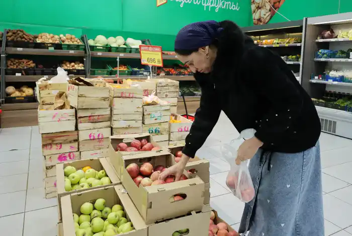 Ербол Карашукеев проверил цены в торговых сетях (3)