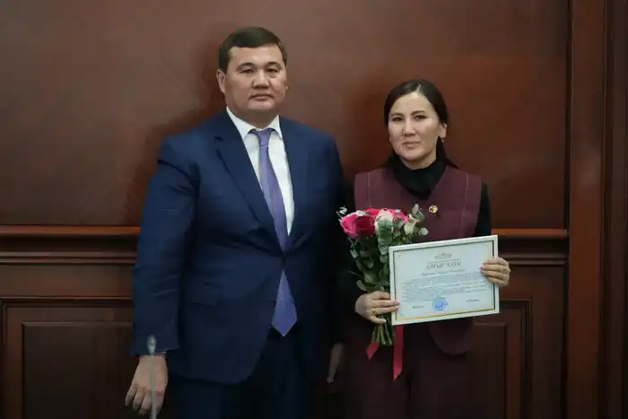 Рассмотрены вопросы исполнения поручений, данных на пятом заседании Национального курултая (7)