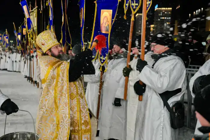 В Астане проходят крещенские купания (2)