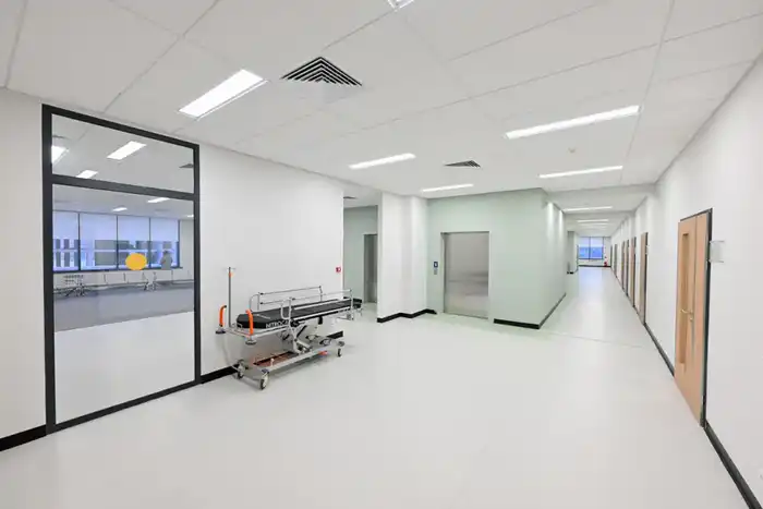 Аким области посетил нефрологический центр в Семее (2)