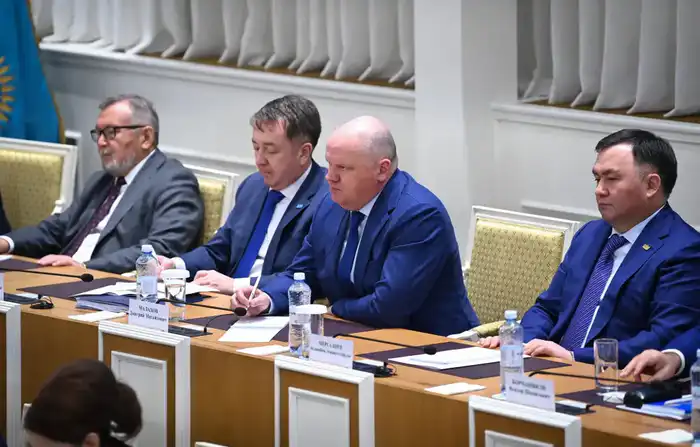 Дмитрий Малахов обсудил реформы в Конституционной комиссии Павлодаре