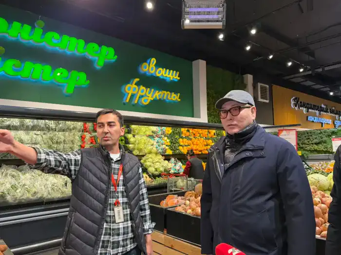 Арман Шаккалиев проверил магазины в Новый год Павлодаре