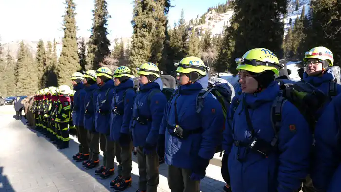 Глава МЧС открыл самое высокогорное универсальное спасательное подразделение в СНГ (3)