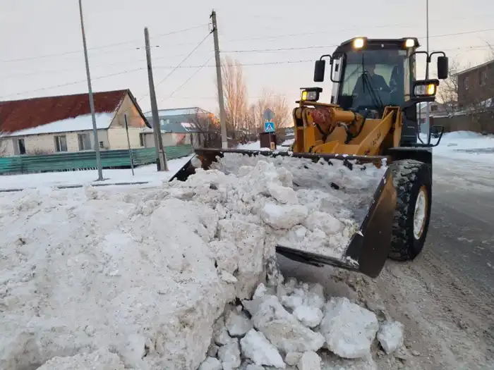 Снегопад в Астане: как коммунальщики борются с зимой? Павлодаре