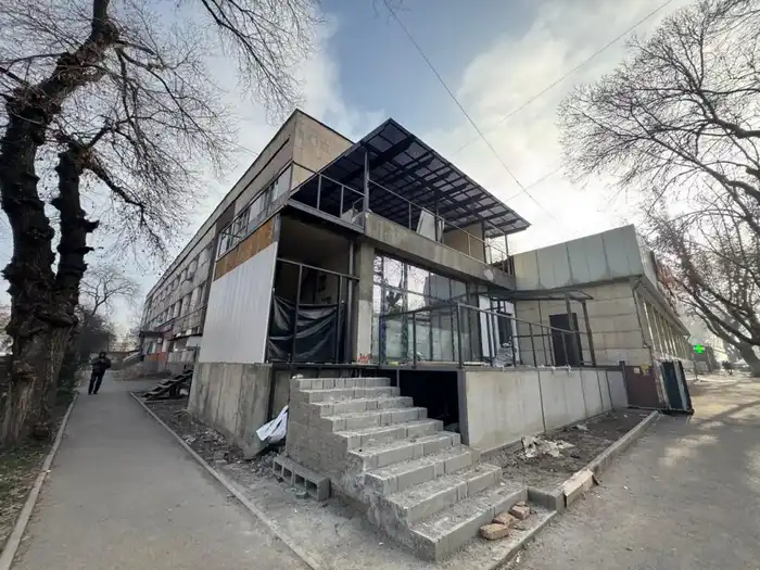 Снос незаконной пристройки в Алматы: последствия для собственников и соблюдение градостроительных норм Павлодаре